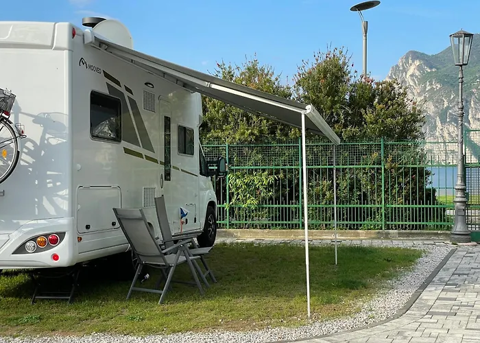 Al Lago Camping & Rooms Riva del Garda